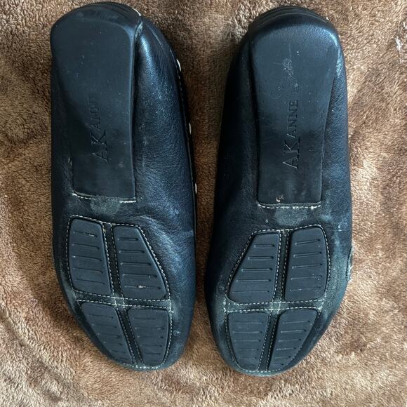 Anne Klein Women’s Black Leather Loafers Size 6.5 Silver Buckle Office - Picture 9 of 9